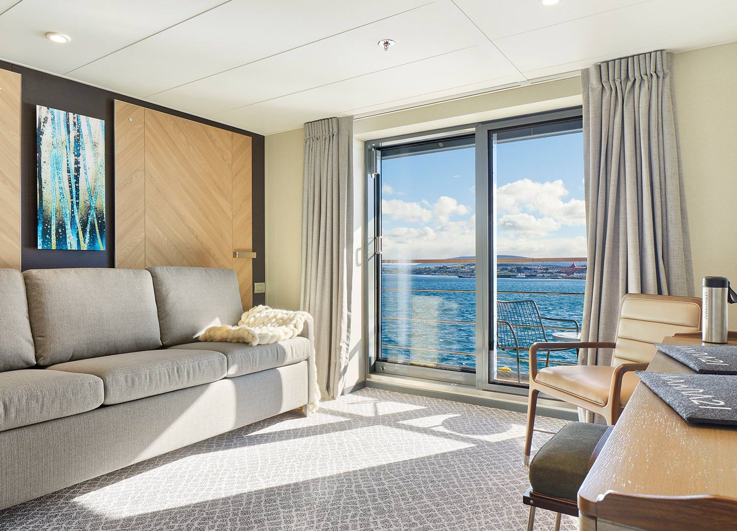 Bru & Bru: aero crucero Antarctica XXI en la Antártida, salón de la habitación con vistas del paisaje antártico