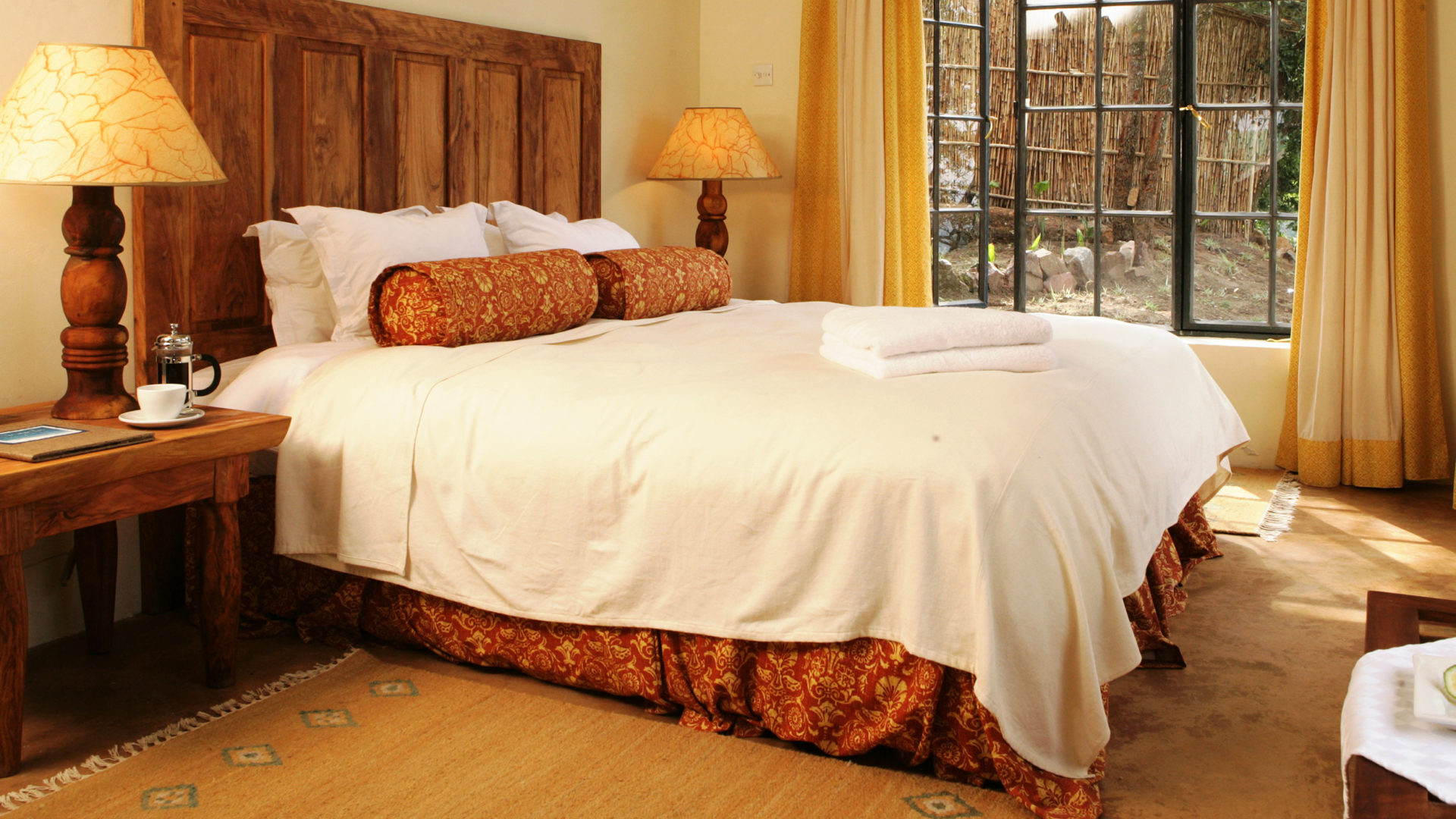 clouds mountain gorilla lodge