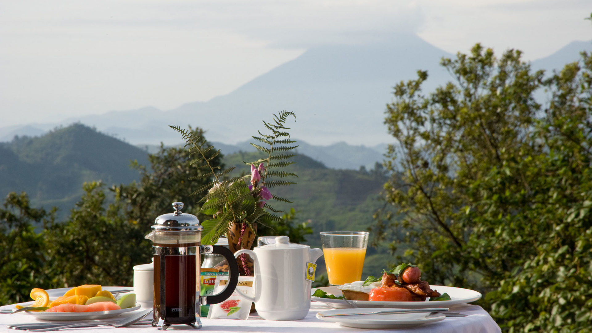 clouds mountain gorilla lodge