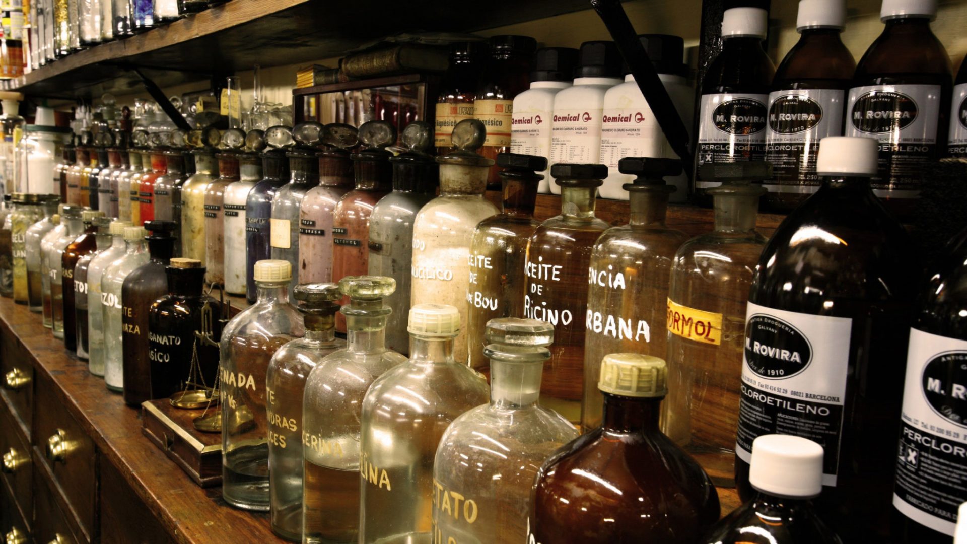 Barcelona 100-year-old firms & shops