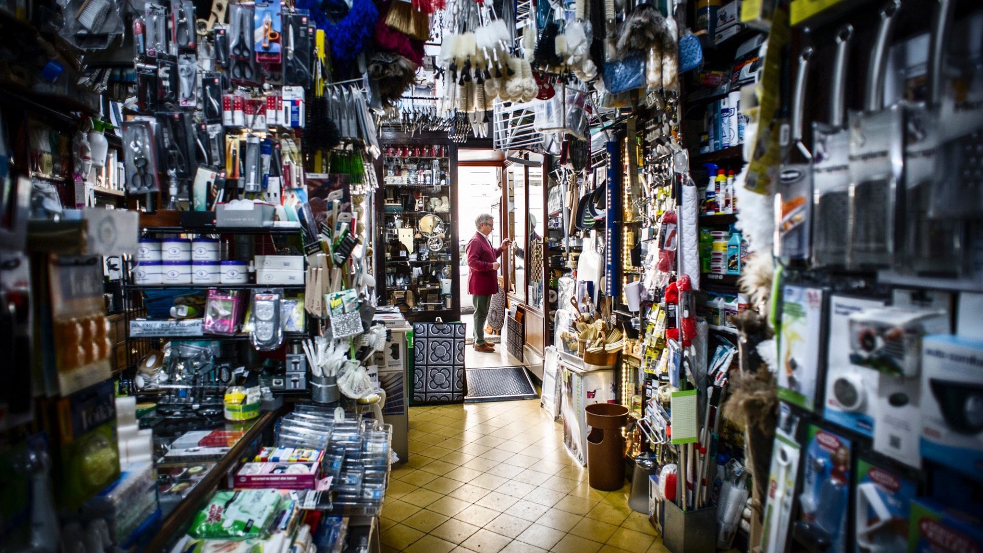 Barcelona 100-year-old firms & shops