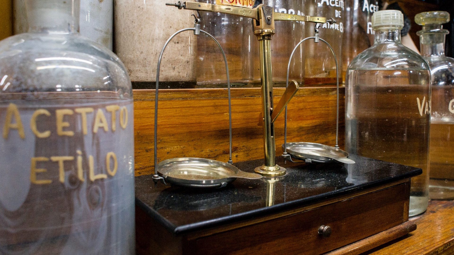 Barcelona 100-year-old firms & shops