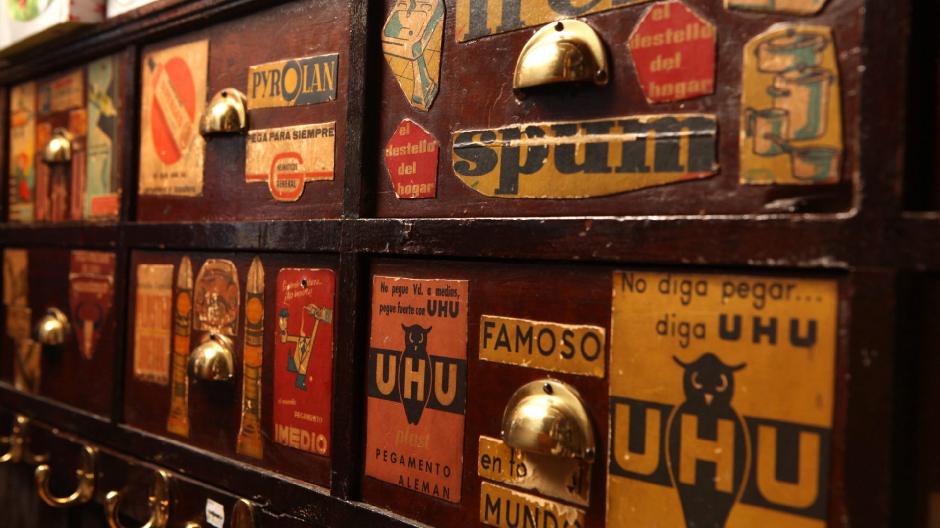 Barcelona 100-year-old firms & shops