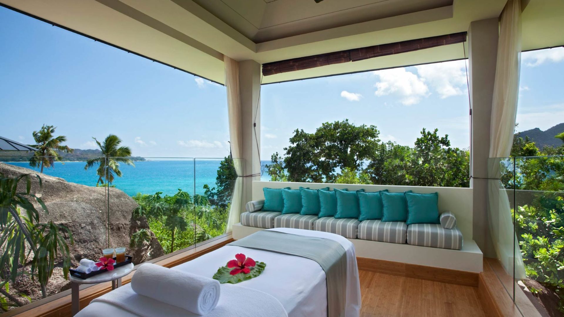 raffles praslin