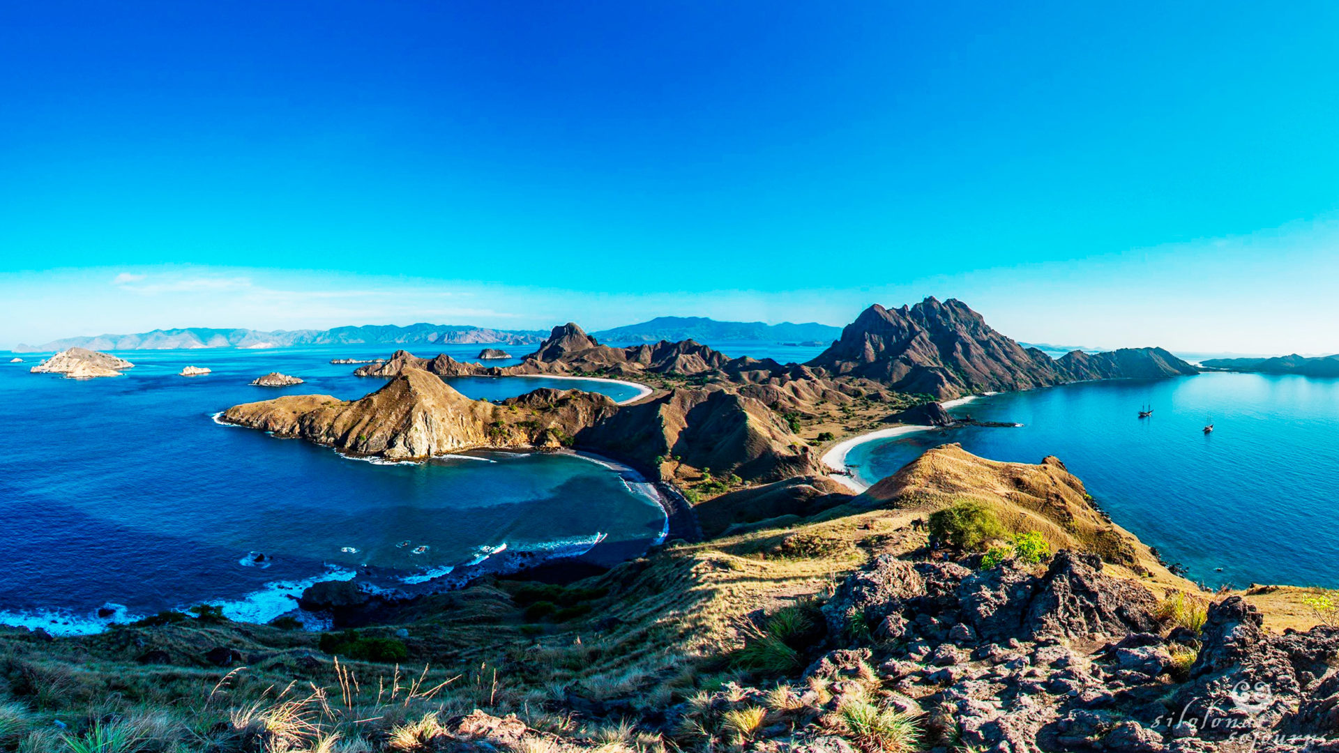 BRU BRU Exclusive travel Designer expedicion a Indonesia