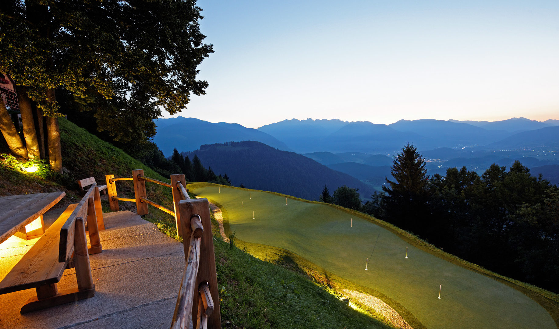 white deer san lorenzo mountain lodge