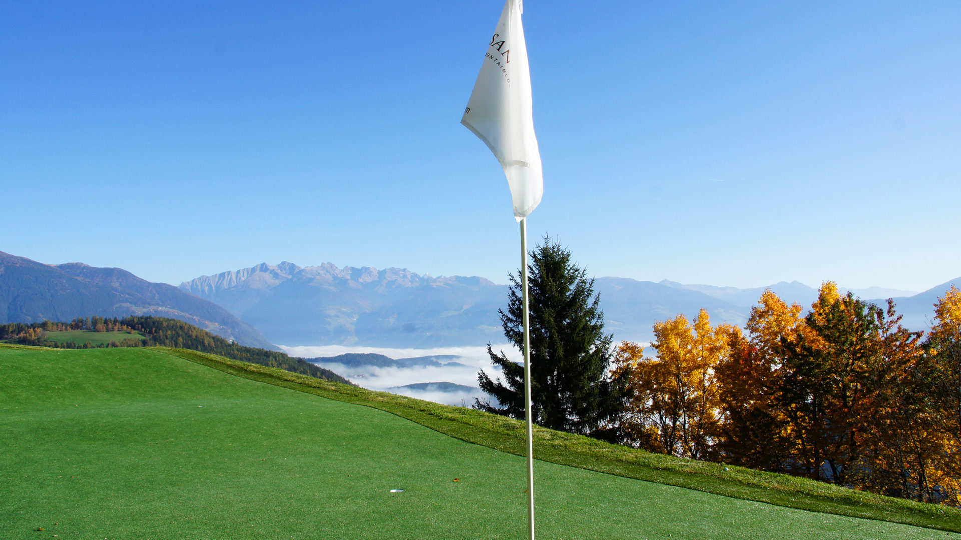 white deer san lorenzo mountain lodge
