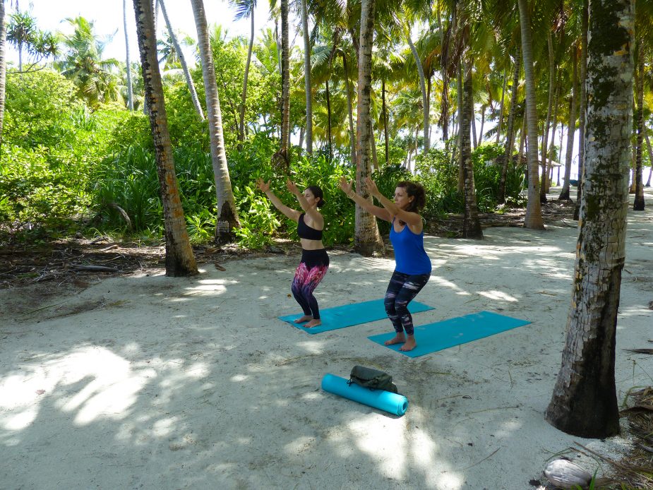 yoga retreat como maalifushi