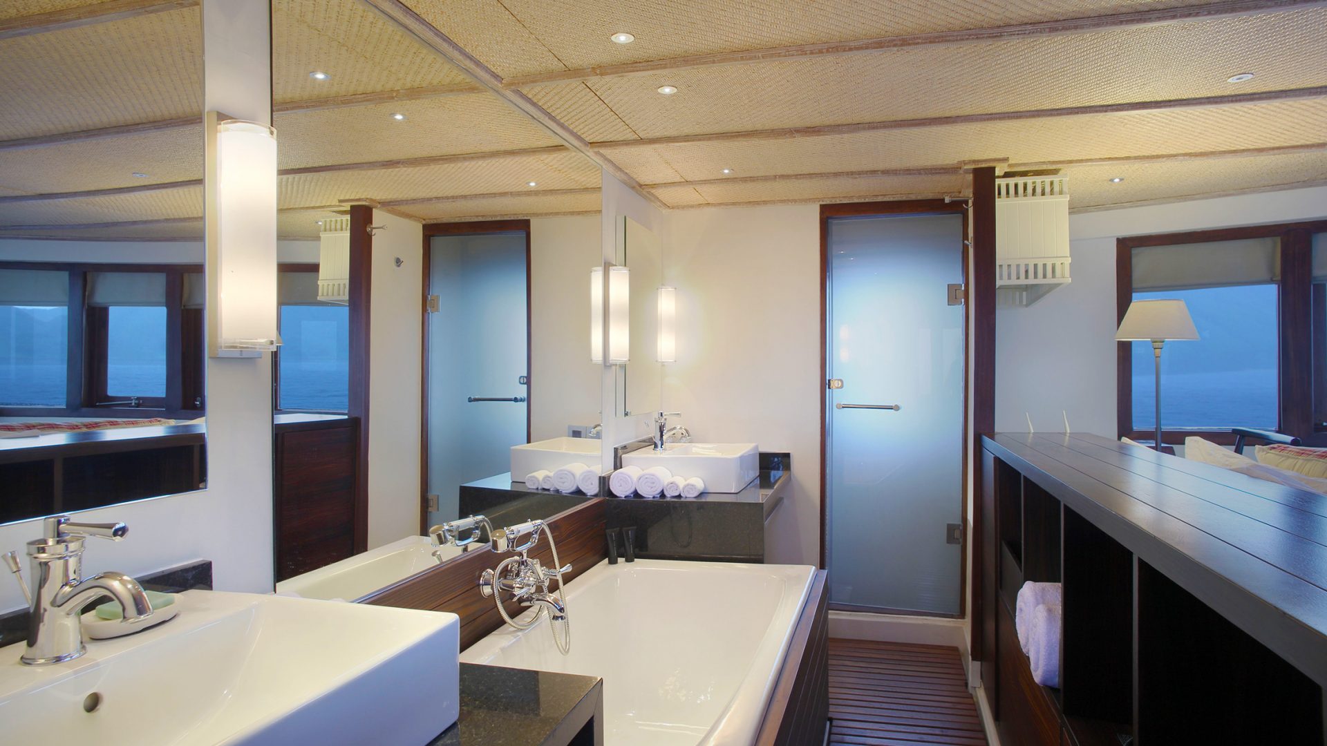 BRU&BRU-Agencia-de-viajes-exclusivos-Yates-Indonesia-Alila-Purnama2