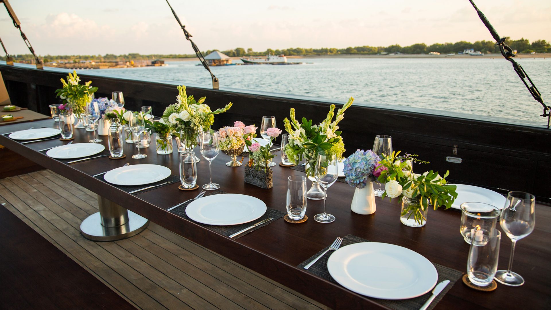 BRU&BRU-Agencia-de-viajes-exclusivos-Yates-Indonesia-Alila-Purnama7