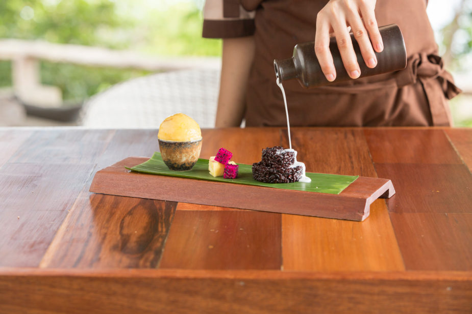 travel story ana bawah