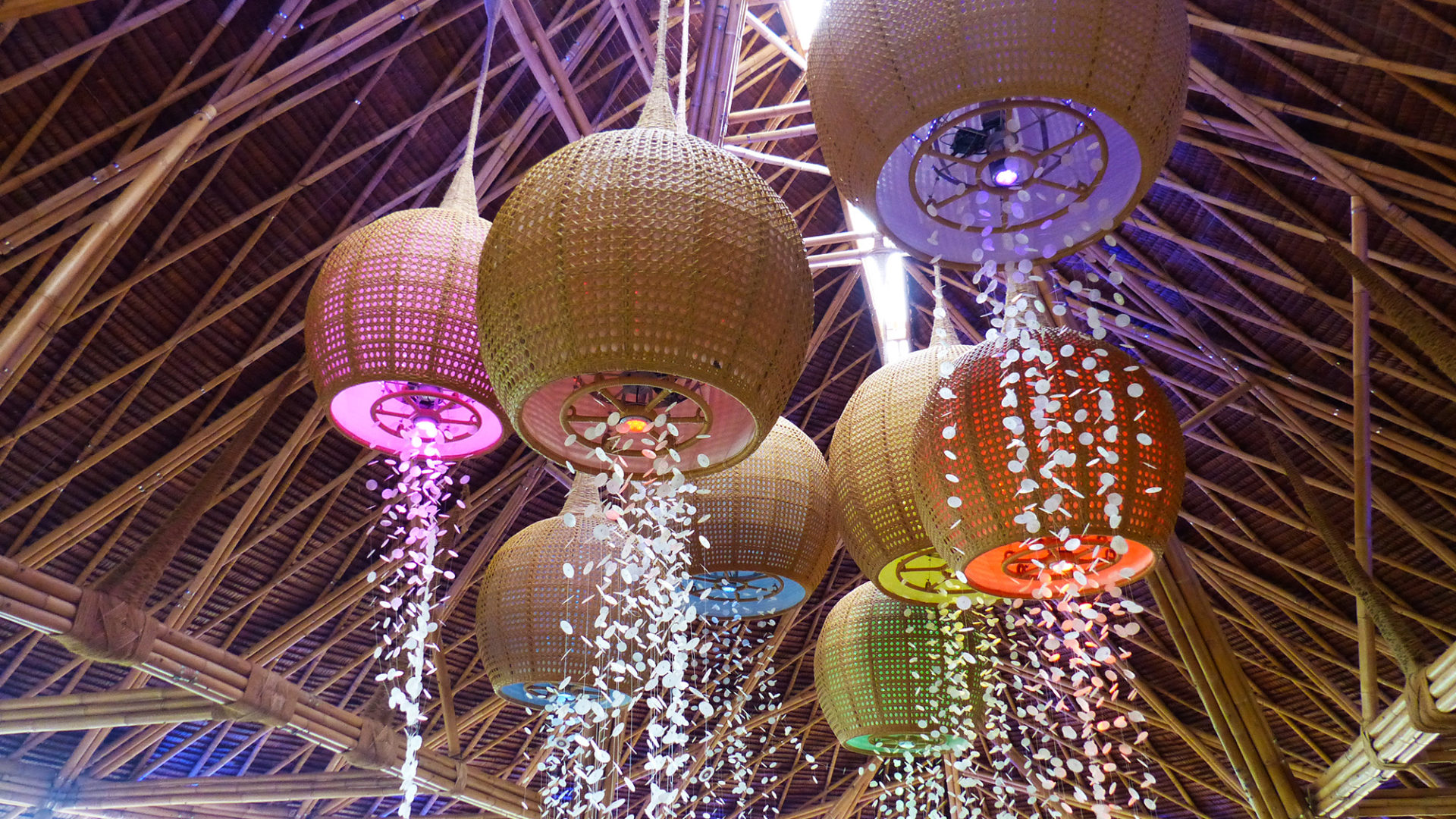 travel story ana bawah