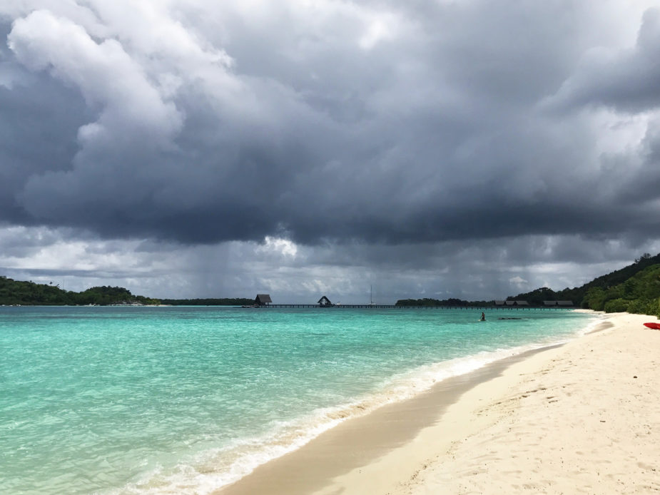 travel story ana bawah