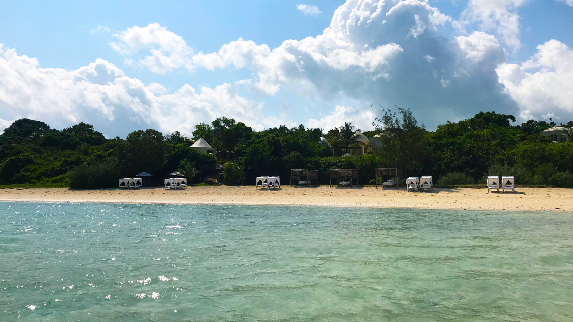 laura zanzibar travel story