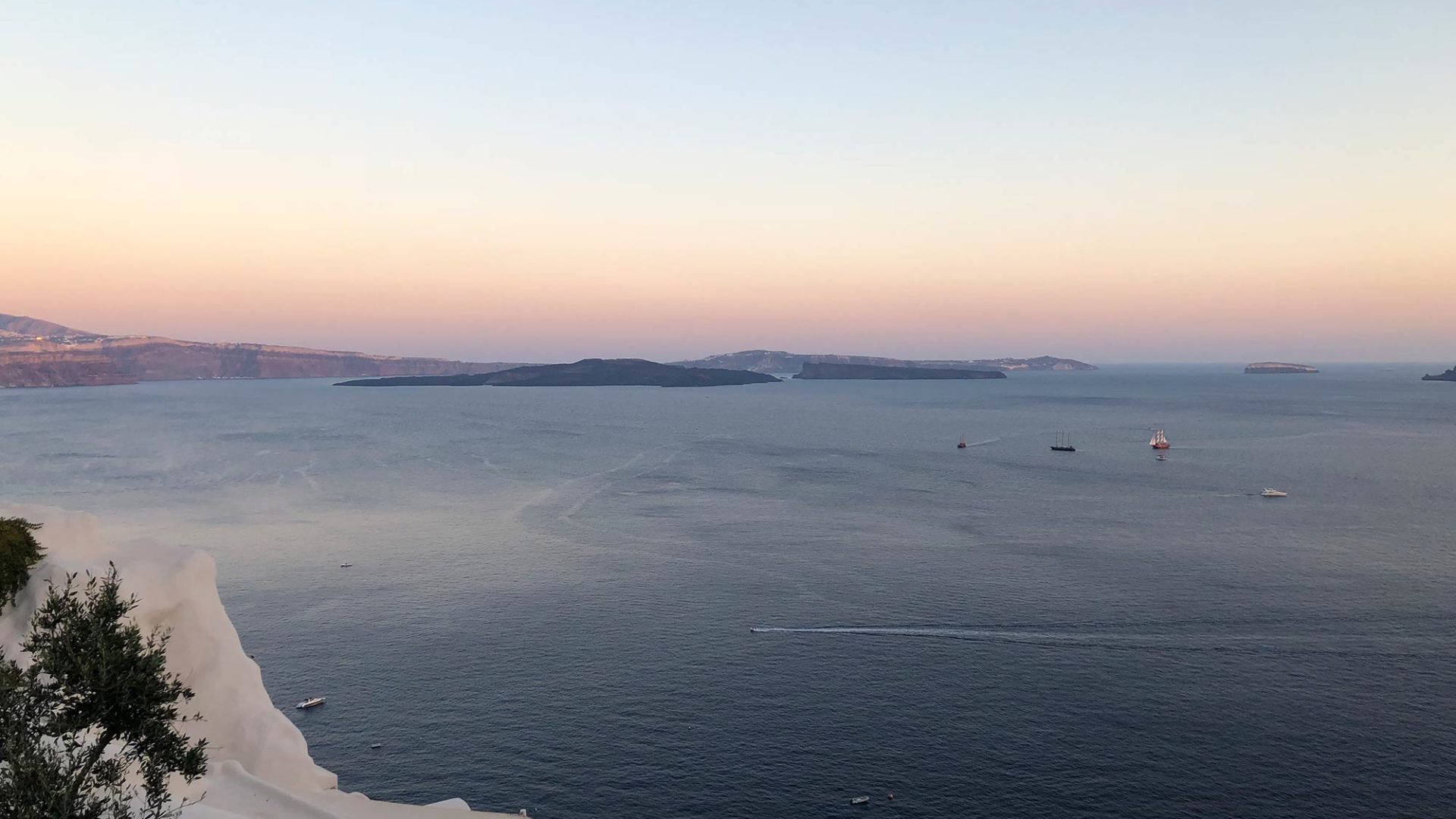 ana travel story santorini