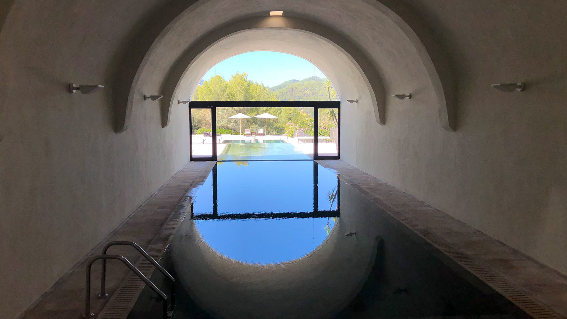 ana travel story mallorca