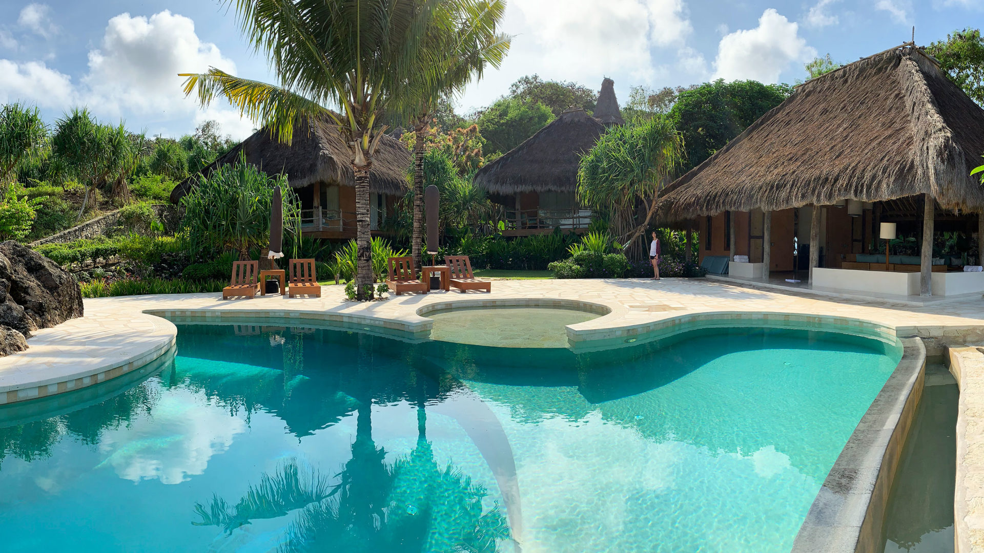 travel story ana laura bali