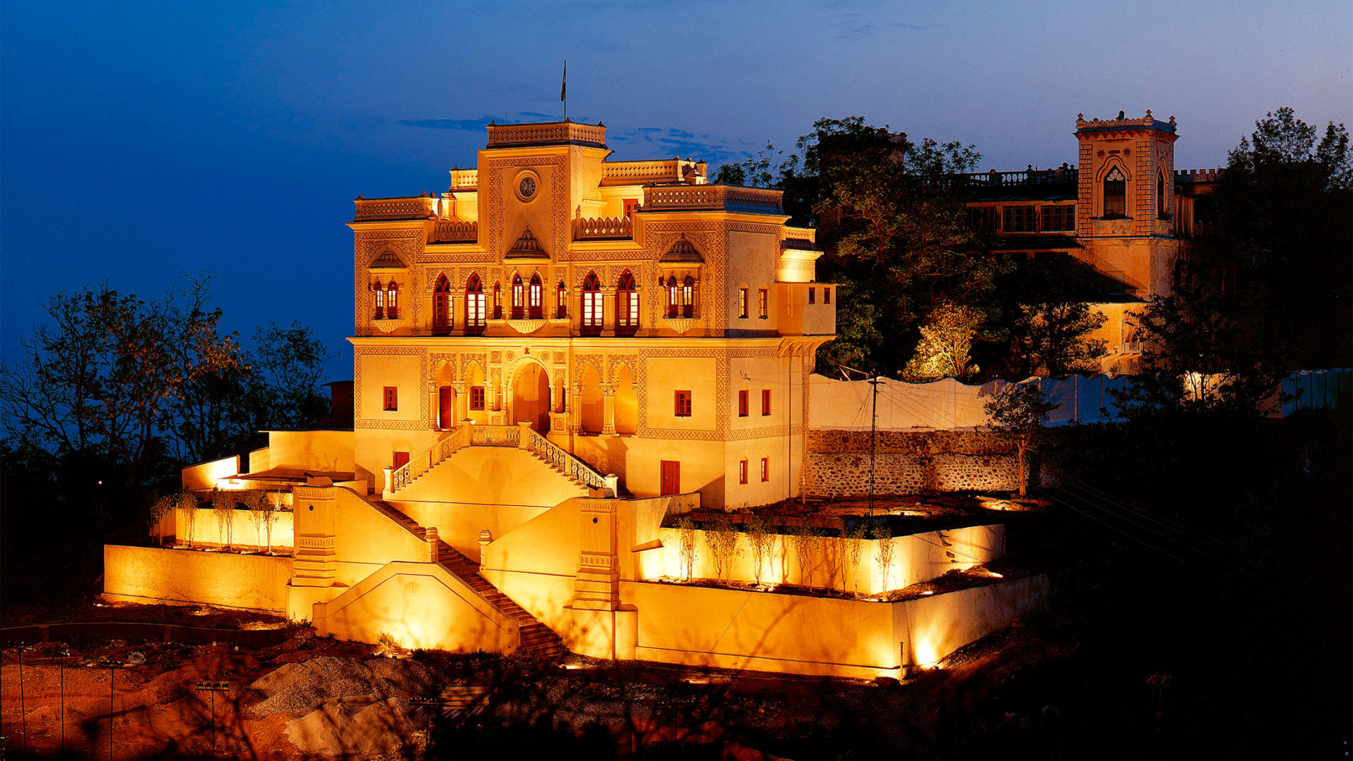 ananda in the himalayas