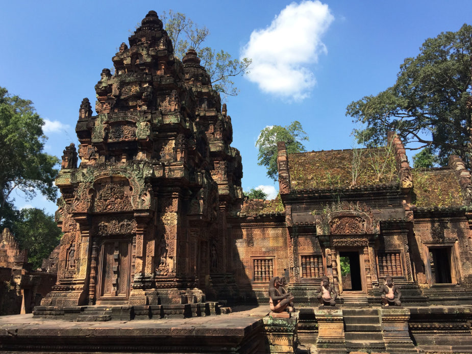 esther travel story camboya