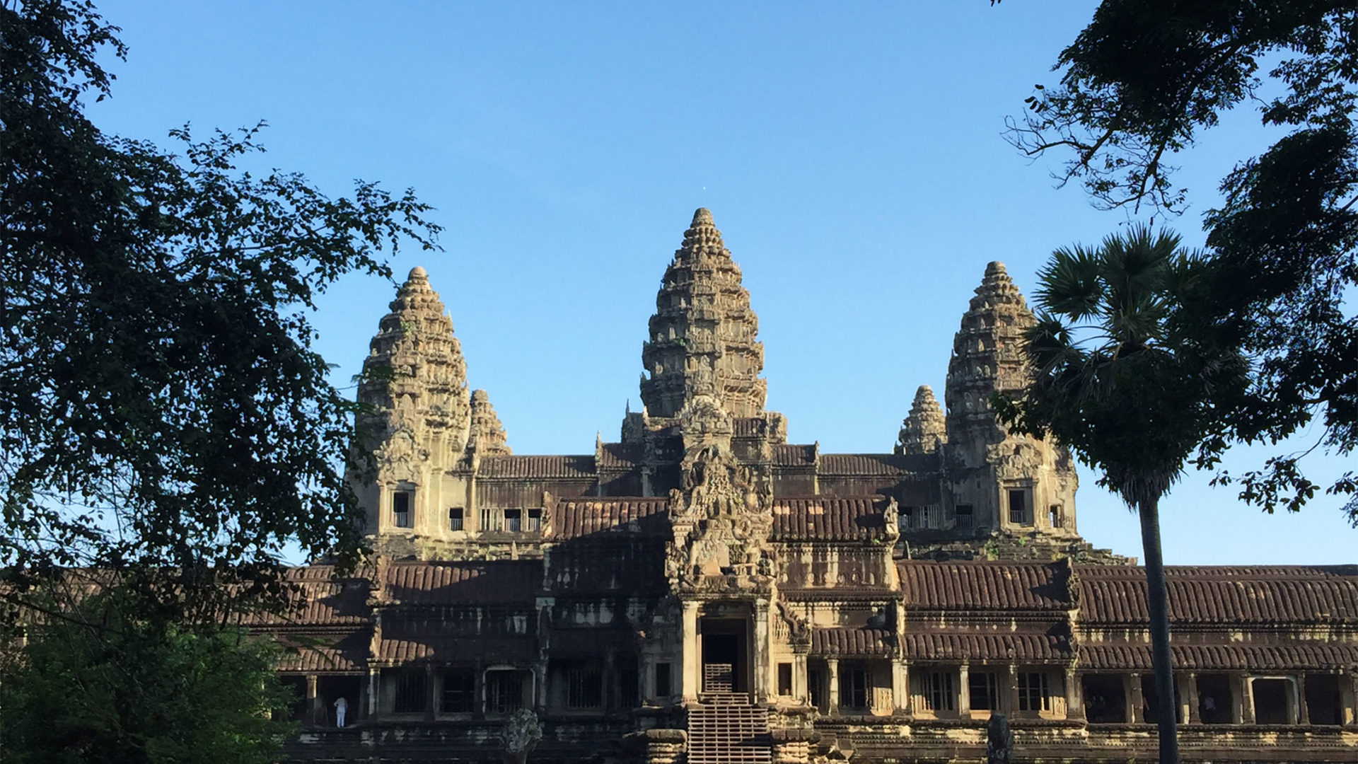 esther travel story camboya