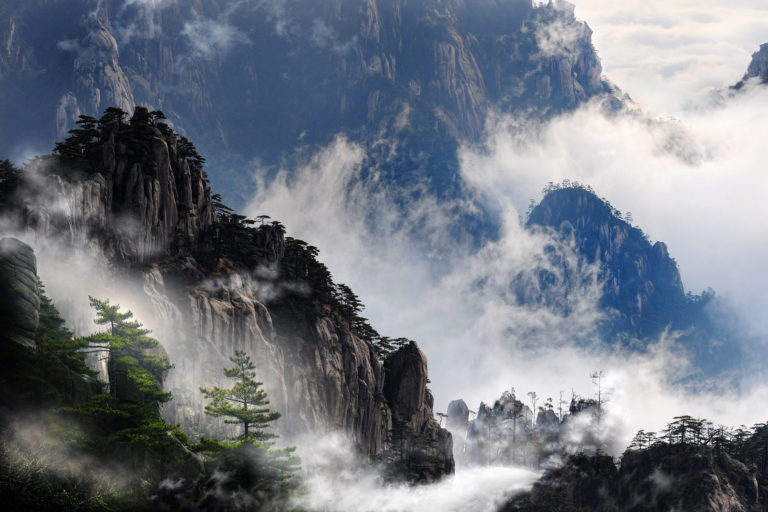 Discover the different sides of China