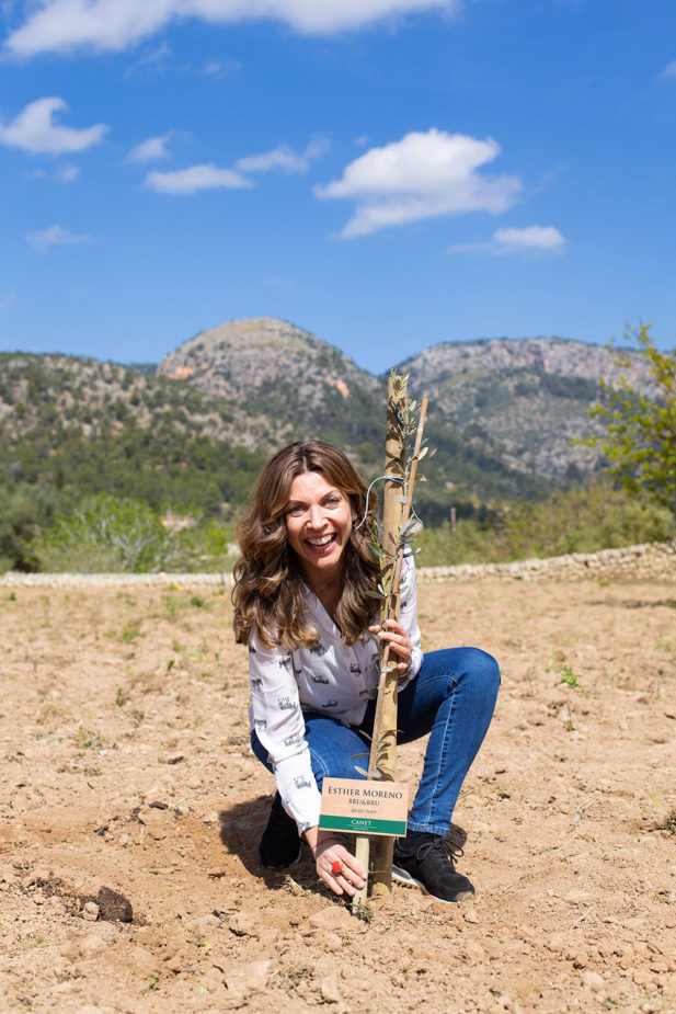 esther travel story canet