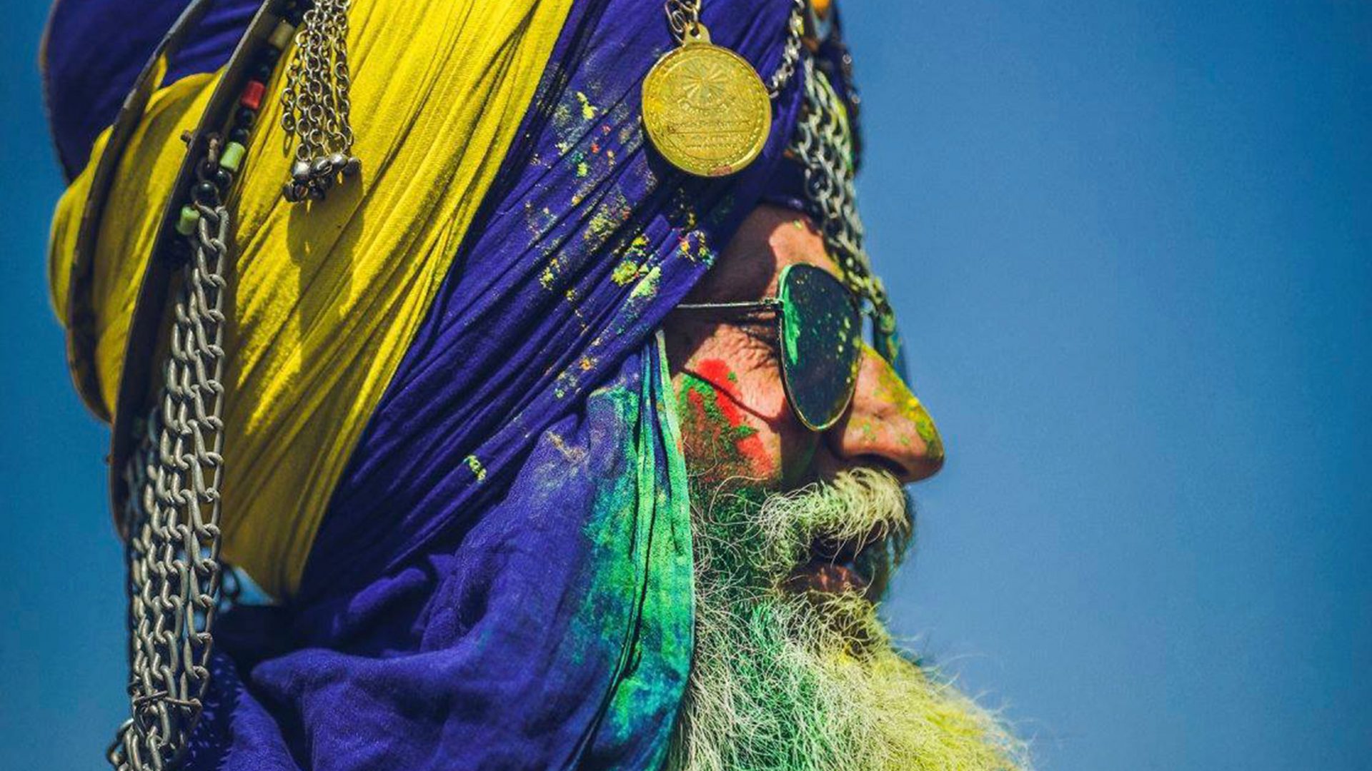 Celebra la primavera en India en los festivales Holi & Hola Mohalla