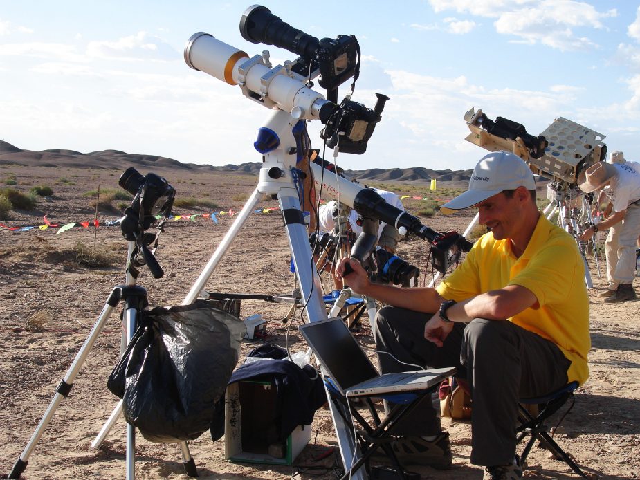 Cazando eclipses