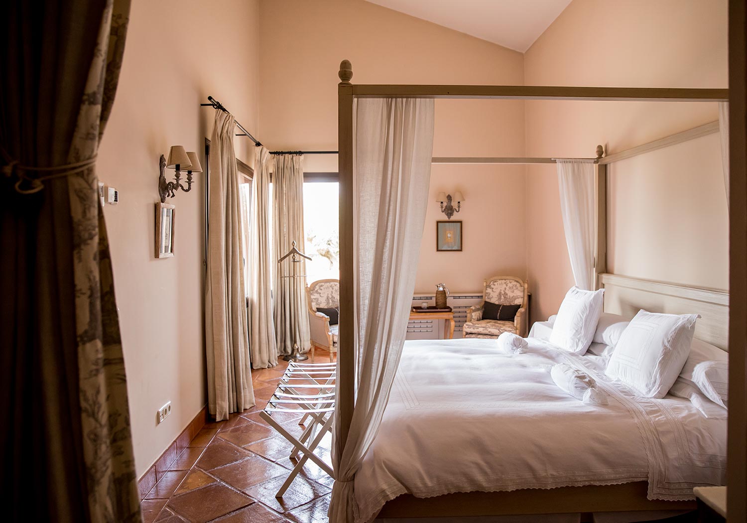 Bru & Bru, Agencia de viajes exclusivos: La Nava del Barranco. Safari en Ciudad Real, Centro de España