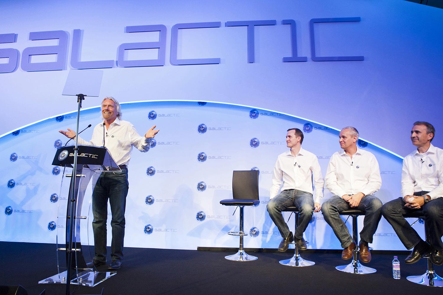 Bru & Bru agencia de viajes, Ana Bru con Richard Branson de Virgin Galactic, 2012
