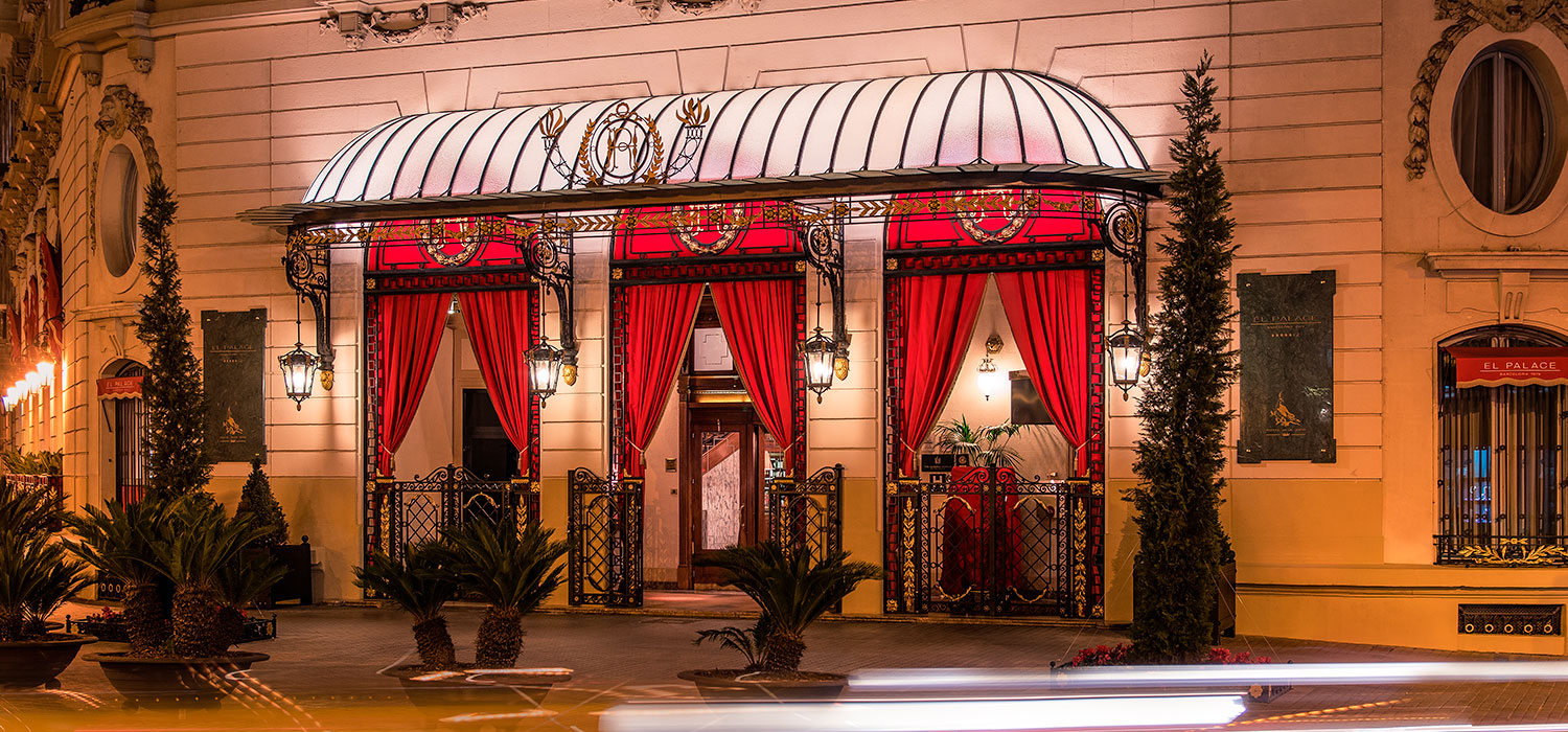 Travel Story El Palace Barcelona pet friendly