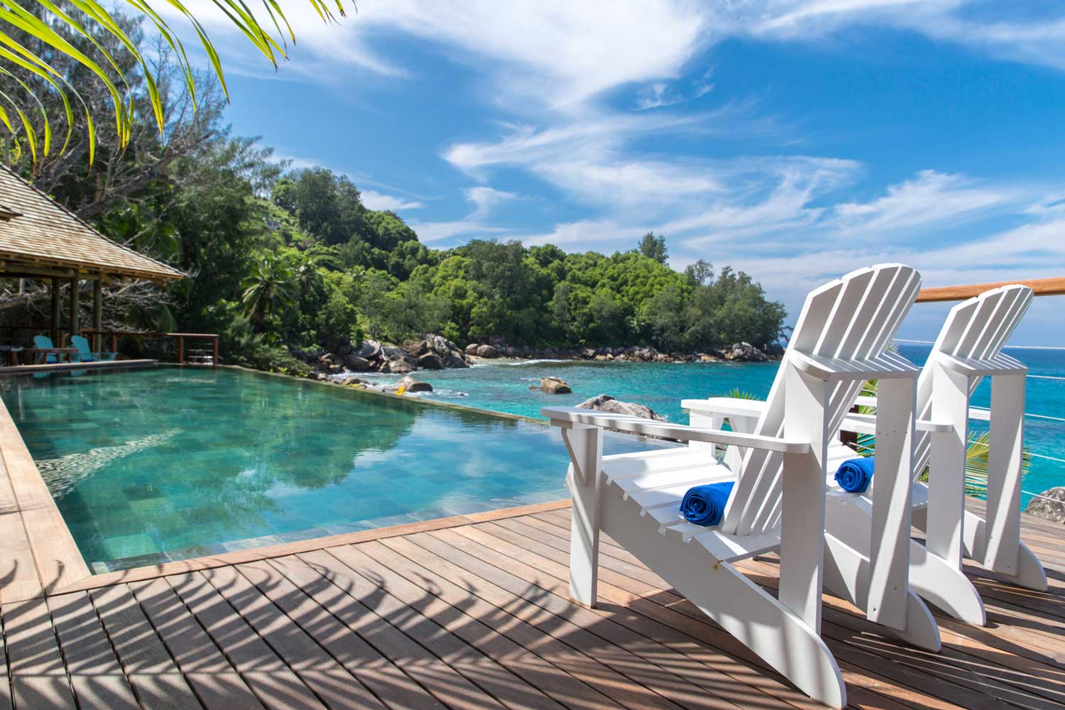 BRU&BRU-Agencia-de-viajes-exclusivos-travel-stories-Seychelles-Villa-on-the-rocks