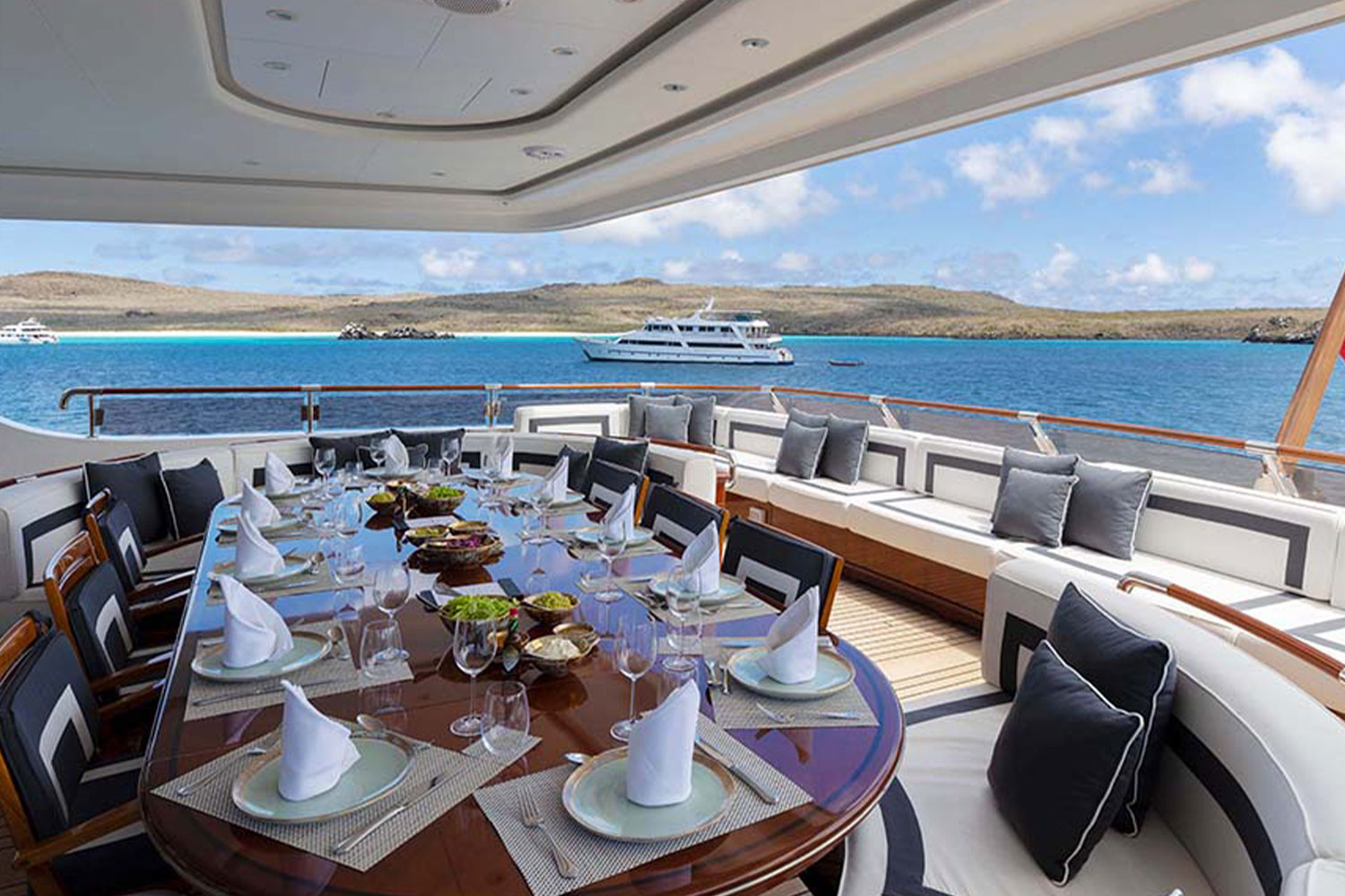 9BRU BRU Viajes exclusivos Galapagos - Aqua Mare