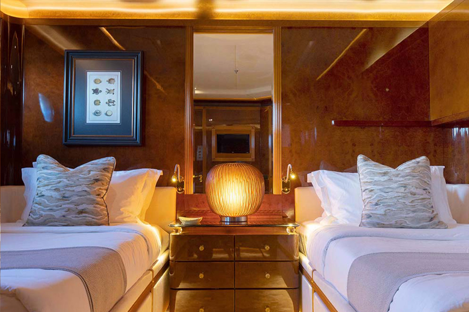 7BRU BRU Viajes exclusivos Galapagos - Aqua Mare