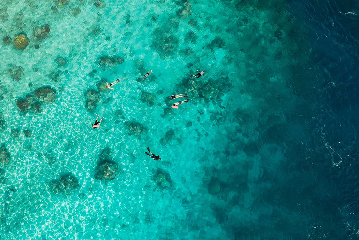 Bru-Bru-Agencia-de-viajes-exclusivos-indonesia-aqua-raja-ampat5